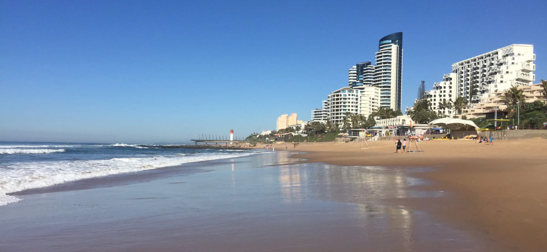Umhlanga Accommodation - Beachfront Apartment 